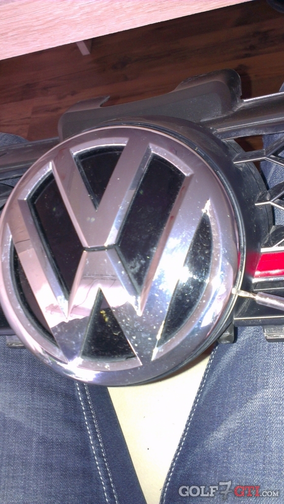 VW Zeichen Logo Emblem (Kühlergrill / Heckklappe) • Golf 7 GTI Community •  Forum