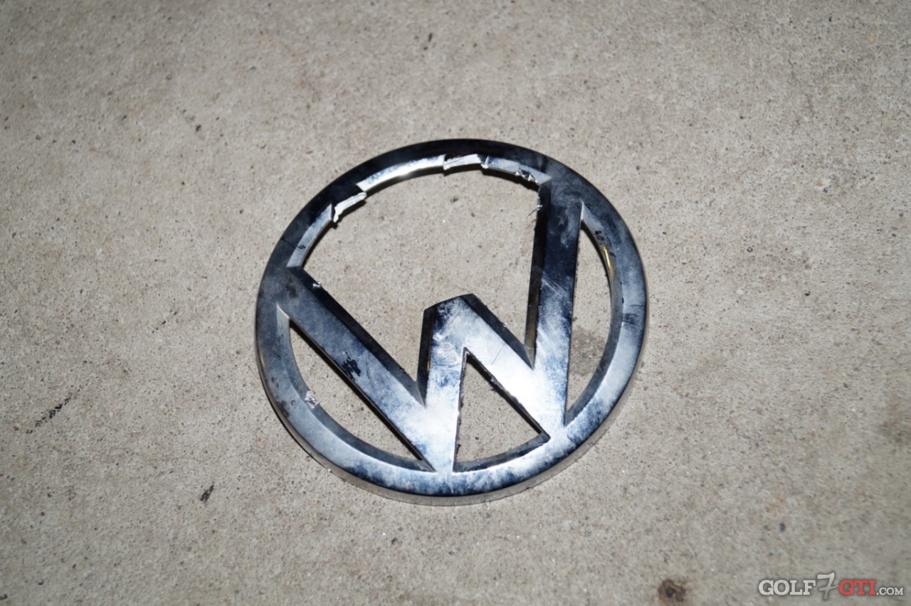 VW Zeichen Logo Emblem (Kühlergrill / Heckklappe) • Golf 7 GTI Community •  Forum