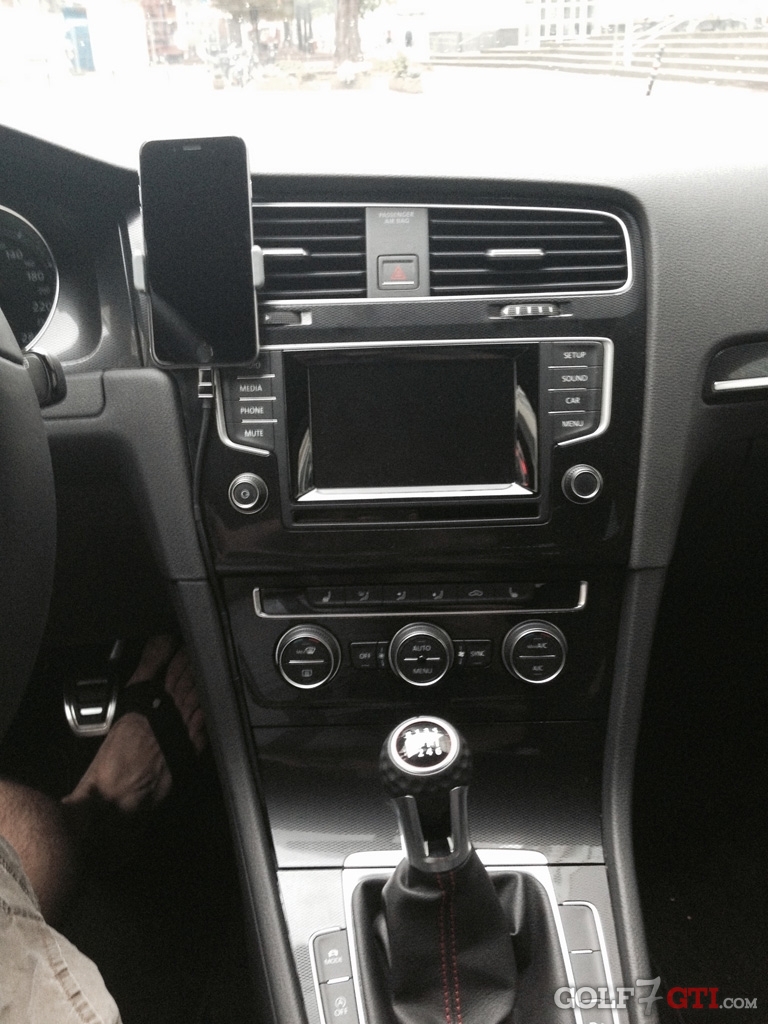 Iphone-Halterung  Media In • Golf 7 GTI Community • Forum