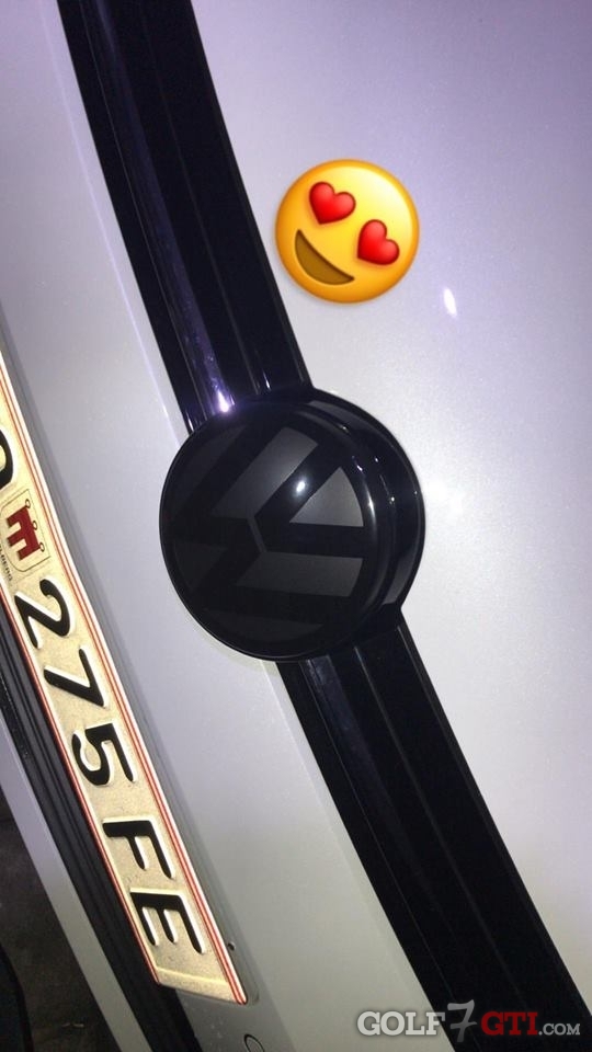 Facelift VW Emblem Zeichen folieren (Front) ACC • Golf 7 GTI Community •  Forum