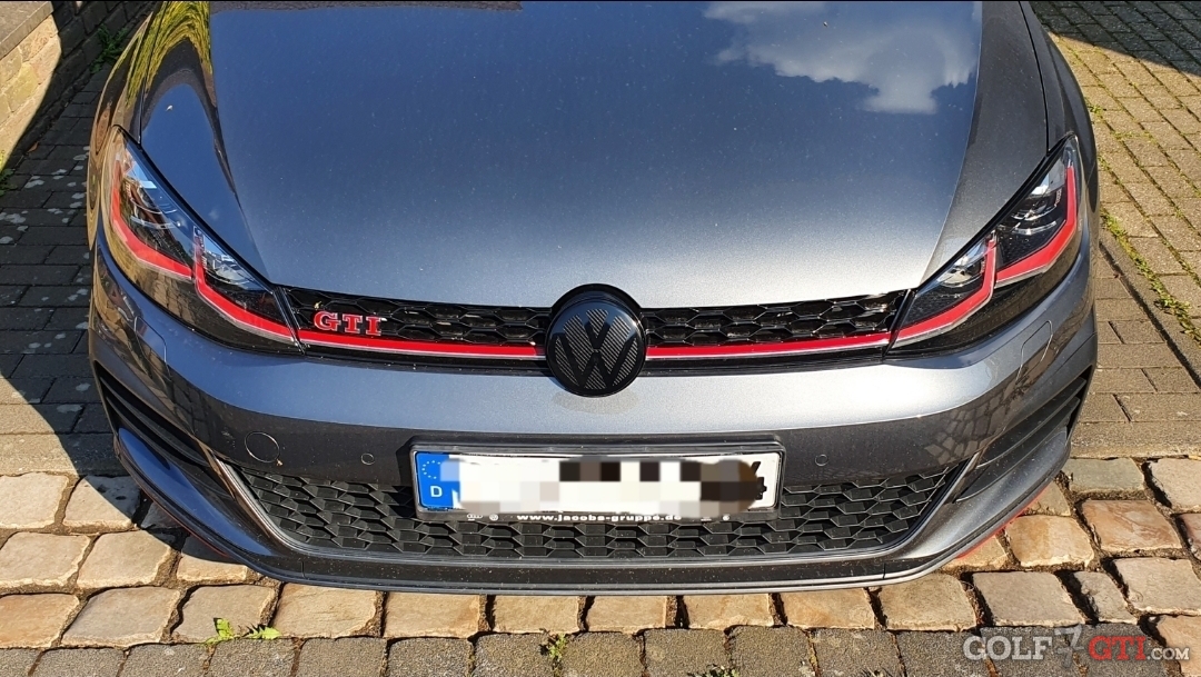 Facelift VW Emblem Zeichen folieren (Front) ACC • Golf 7 GTI Community •  Forum